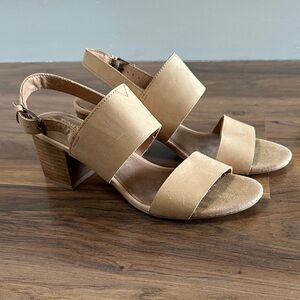 Tom’s Sandals, 9.5